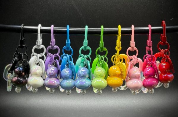 Mini Iridescent Duck & Heart Keychains – 10 Bright Colors – Great for Gifts, Party Favors, Cruises, Jeeps and more!