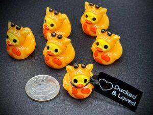 Mini Giraffe Ducks with Custom Tag & Magnet or Suction Cup Base – Adorable Safari Party Favors or Cruise Ducks