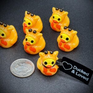 Mini Giraffe Ducks with Custom Tag & Magnet or Suction Cup Base – Adorable Safari Party Favors or Cruise Ducks