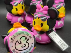 LIMITED EDITION Summer Disney Ducks – 3” Luau Minnie Mouse – Hawaiian Cruise Ducks with Sunglasses – Custom Tags - Party Favors - Jeep