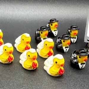 Mini Bride & Groom Ducks – Wedding Favor Ducks with Custom Tags, Optional Magnet or Suction Cup Base – Perfect for Weddings, Showers, Party